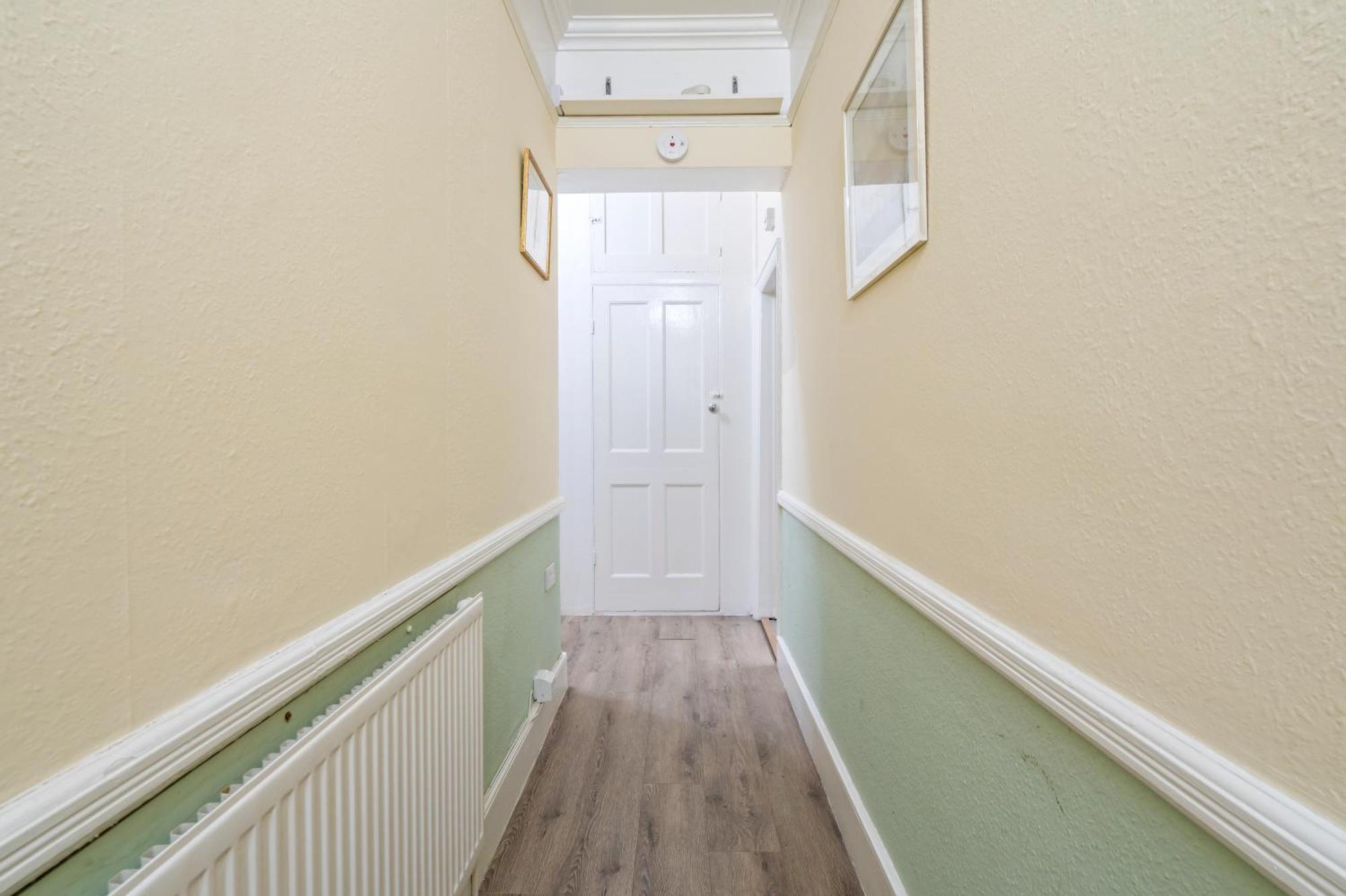 Modern 3 Bedroom Apartment In Wimbeldon Park London Eksteriør billede